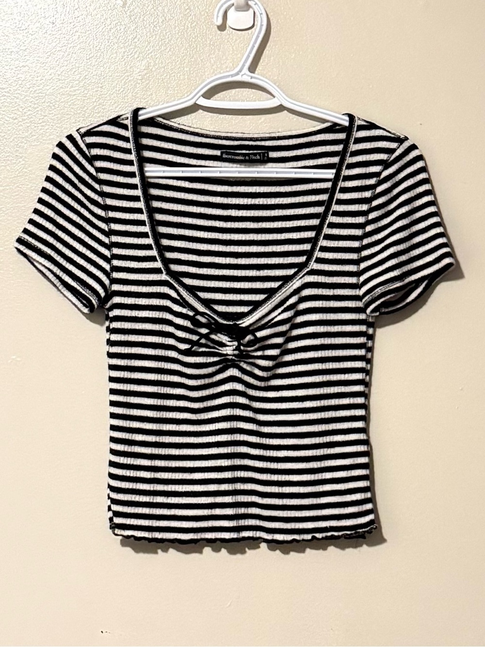 Abercrombie & Fitch Black & White Striped Tie-Front Crop Top